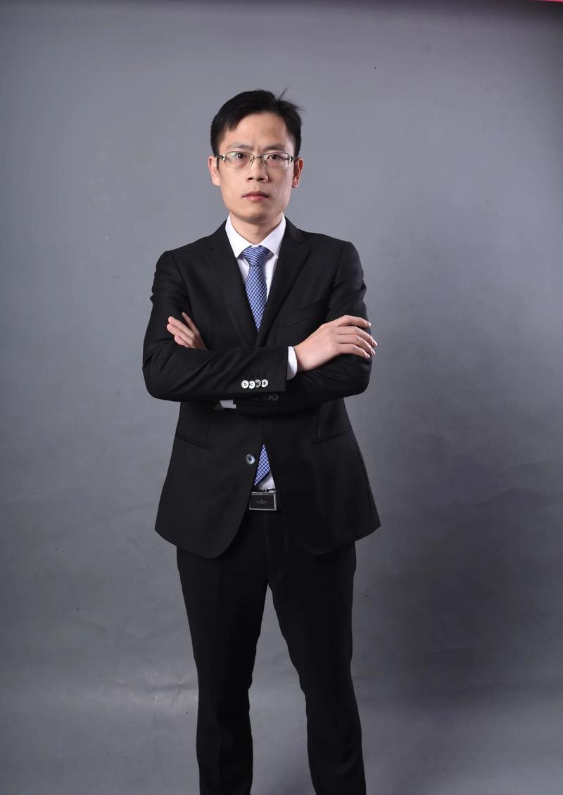 且华威 后期制作总监
